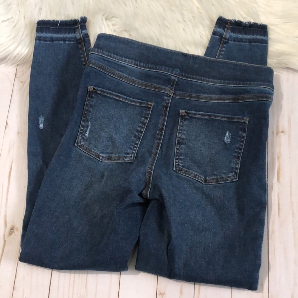 Spanx skinny lightly distressed jeans size S EUC - Picture 5 of 12